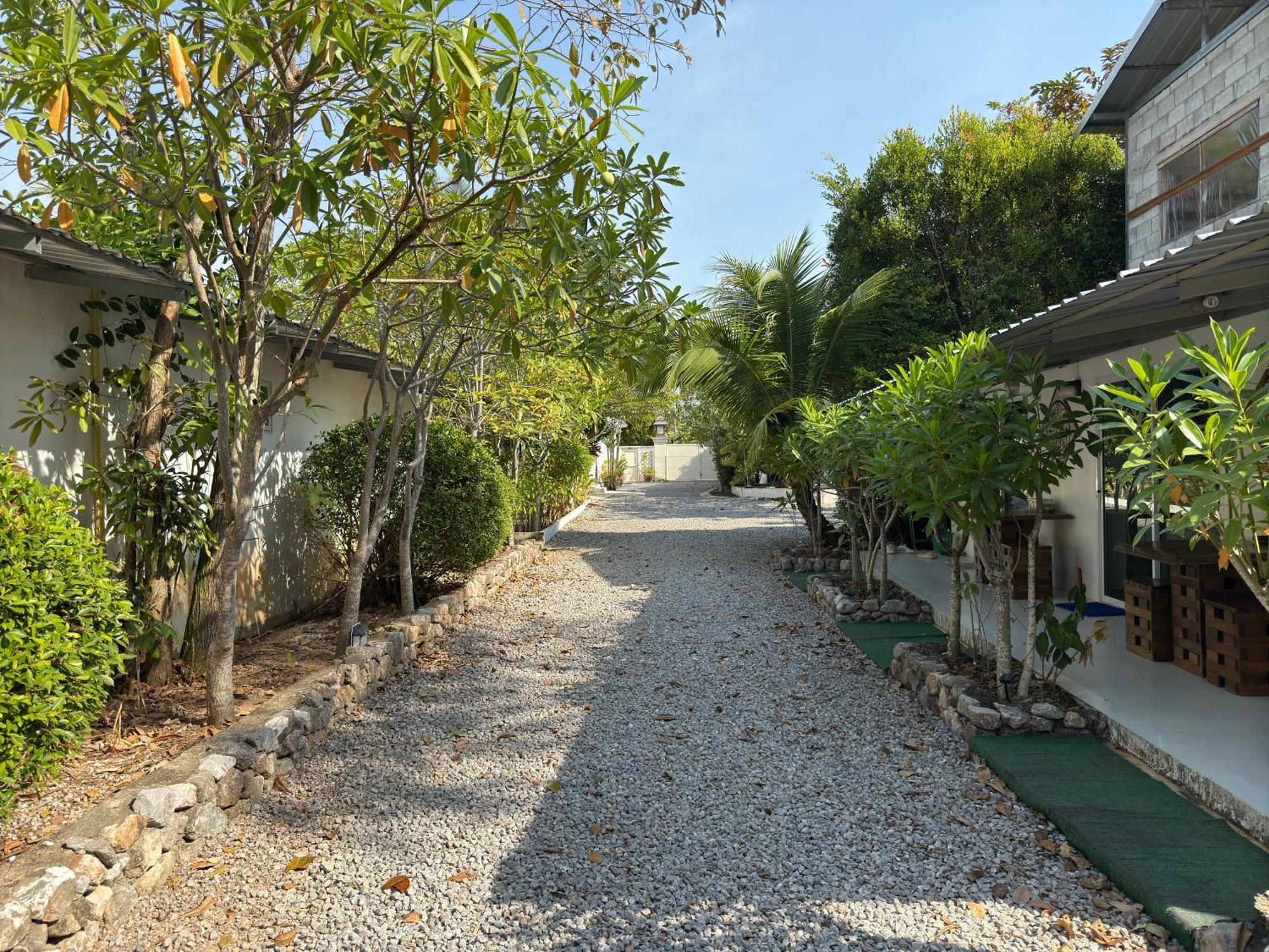 Mem Homestay Чумпхон Экстерьер фото